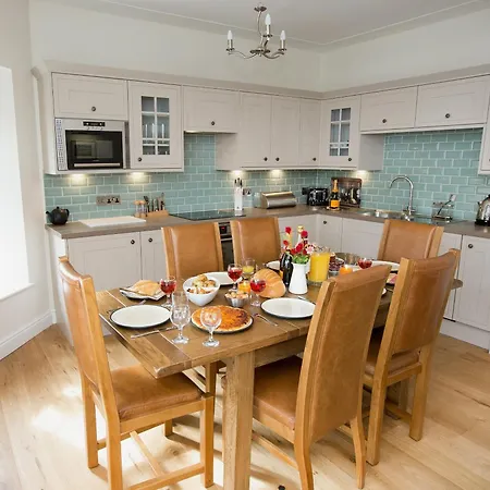 Above Cott Holiday home